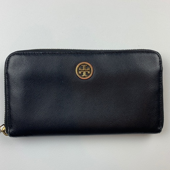 🎉SOLD🎉Tory Burch Black Full Zip Around Wallet - Picture 1 of 8